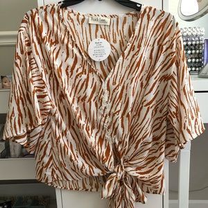 NWT printed tie top